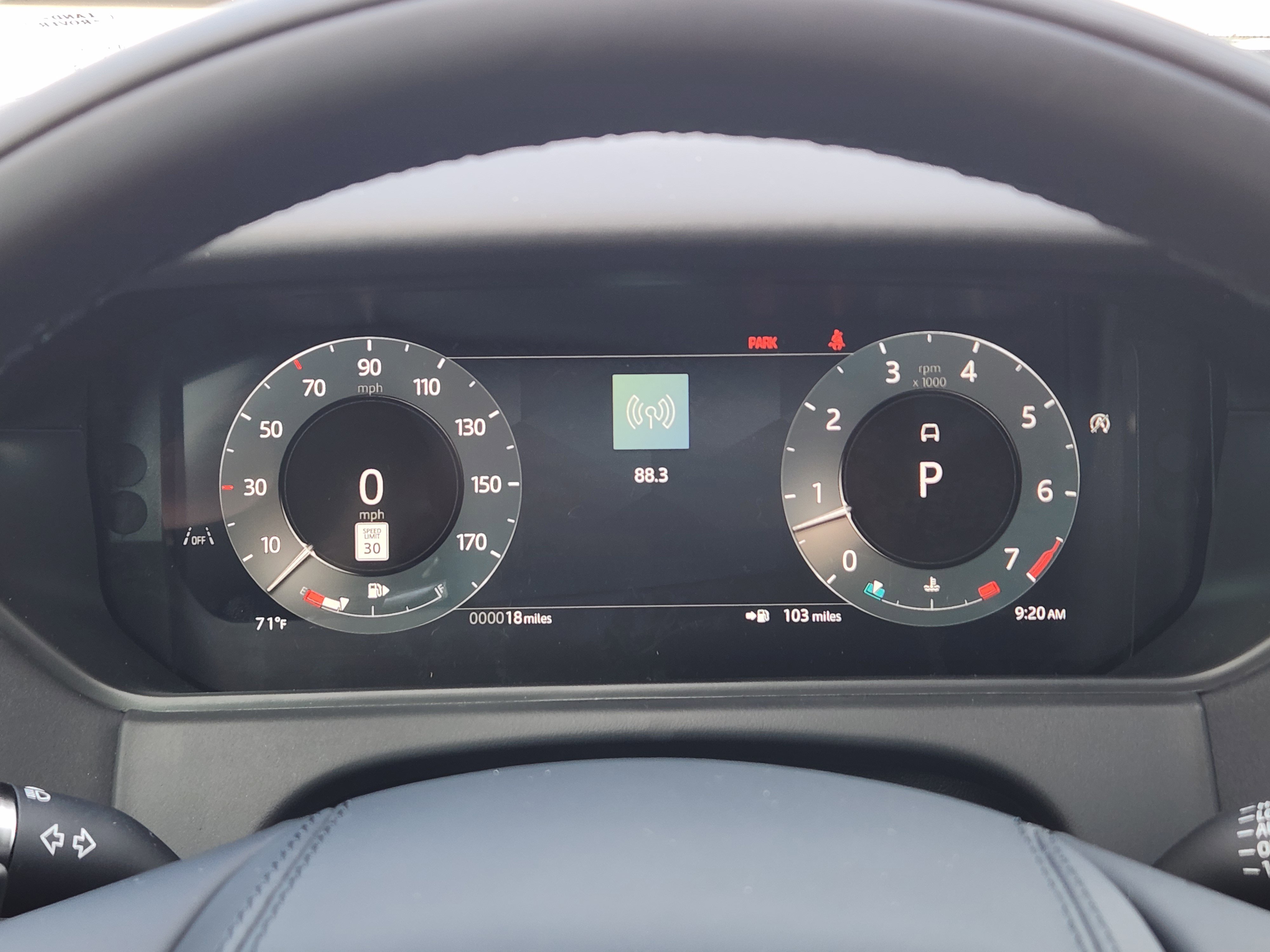 New 2026 Land Rover Range Rover Velar Dynamic SE image 15