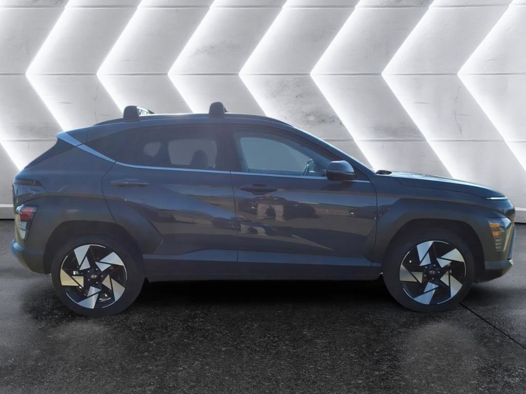 Used 2025 Hyundai Kona Limited image 6