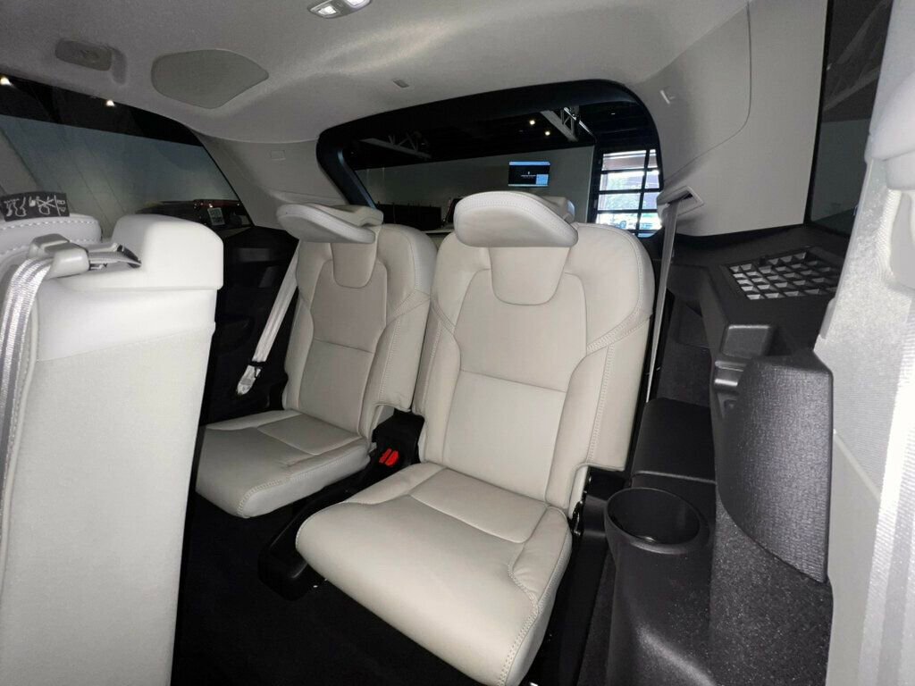 Used 2023 Volvo XC90 T8 Ultimate image 27