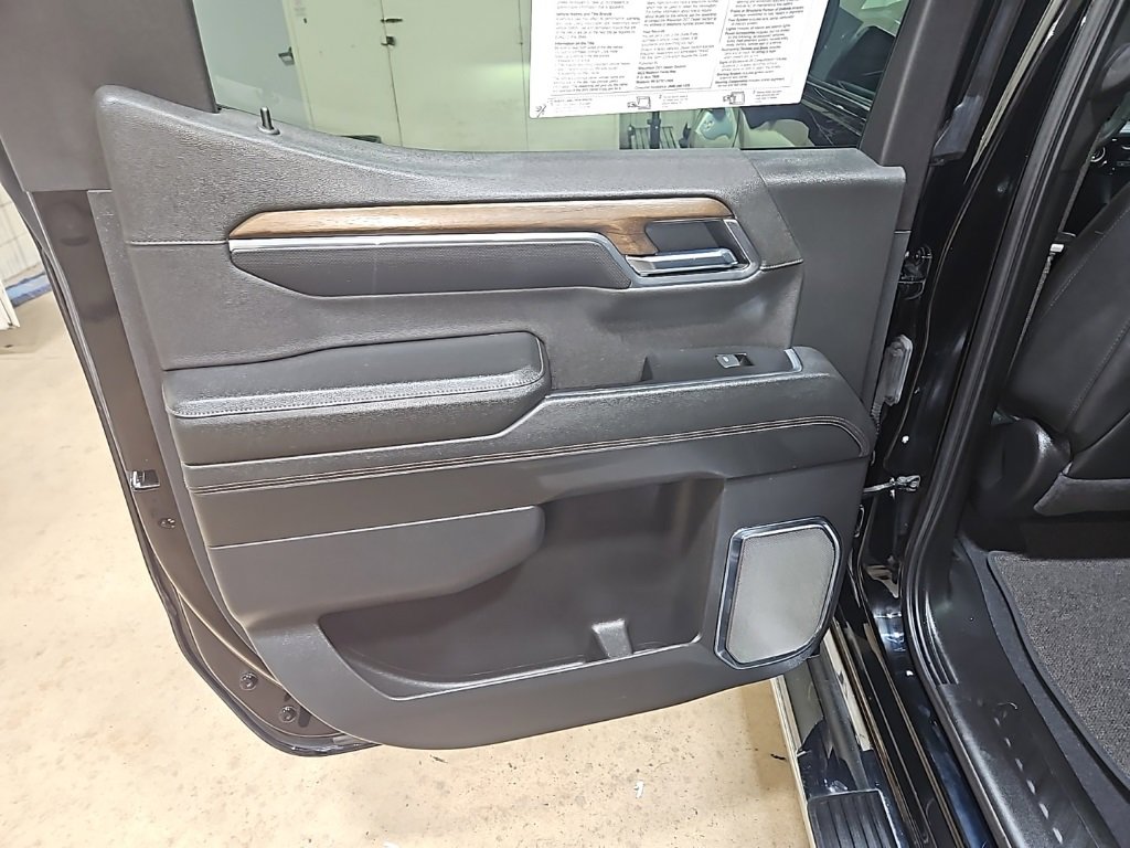 Used 2024 Chevrolet Silverado 1500 High Country w/ High Country Premium Package image 24