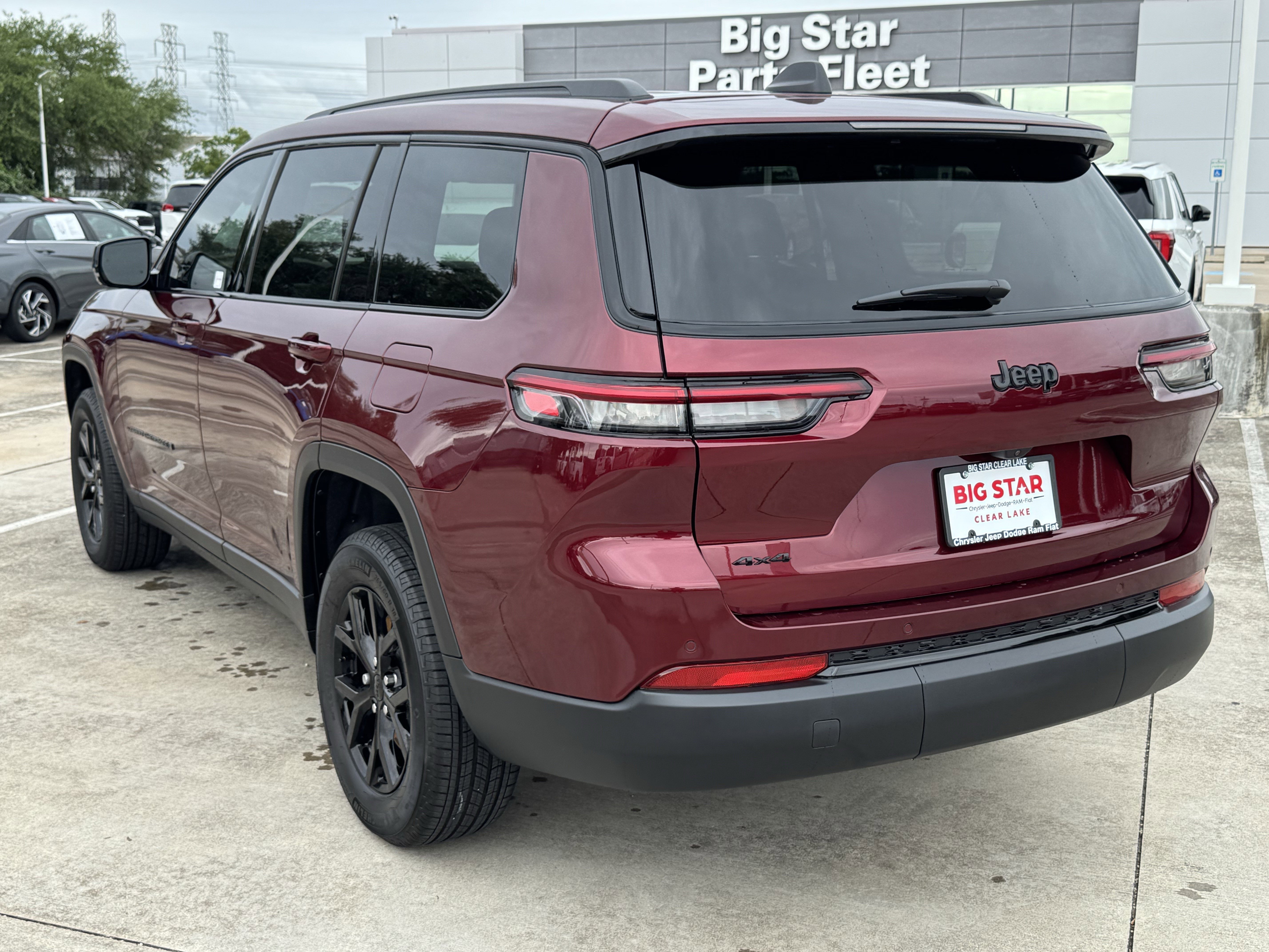 Used 2025 Jeep Grand Cherokee L Altitude AWD/4WD image 9
