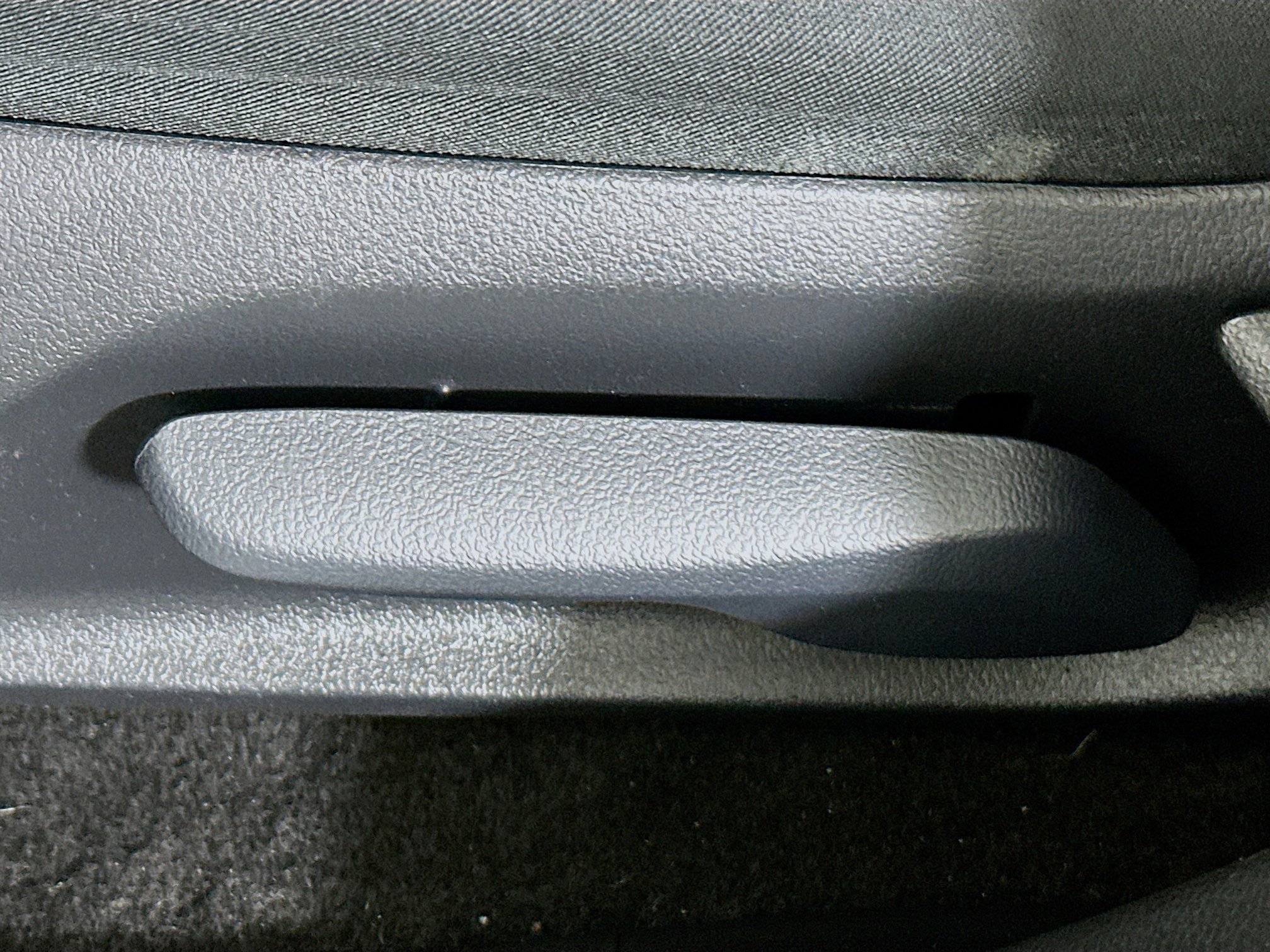 Used 2021 Toyota RAV4 LE image 13