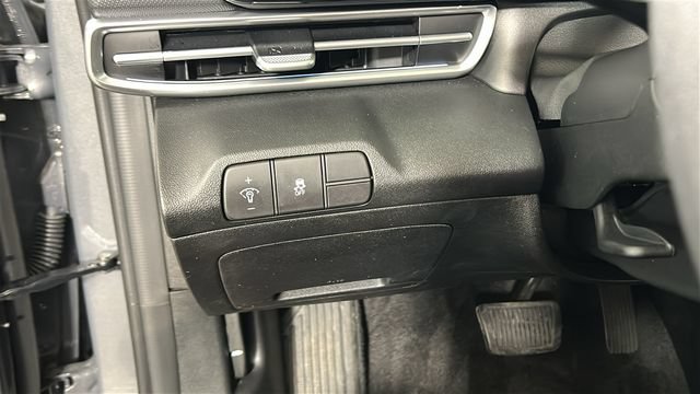 Used 2024 Hyundai Elantra SEL FWD image 19