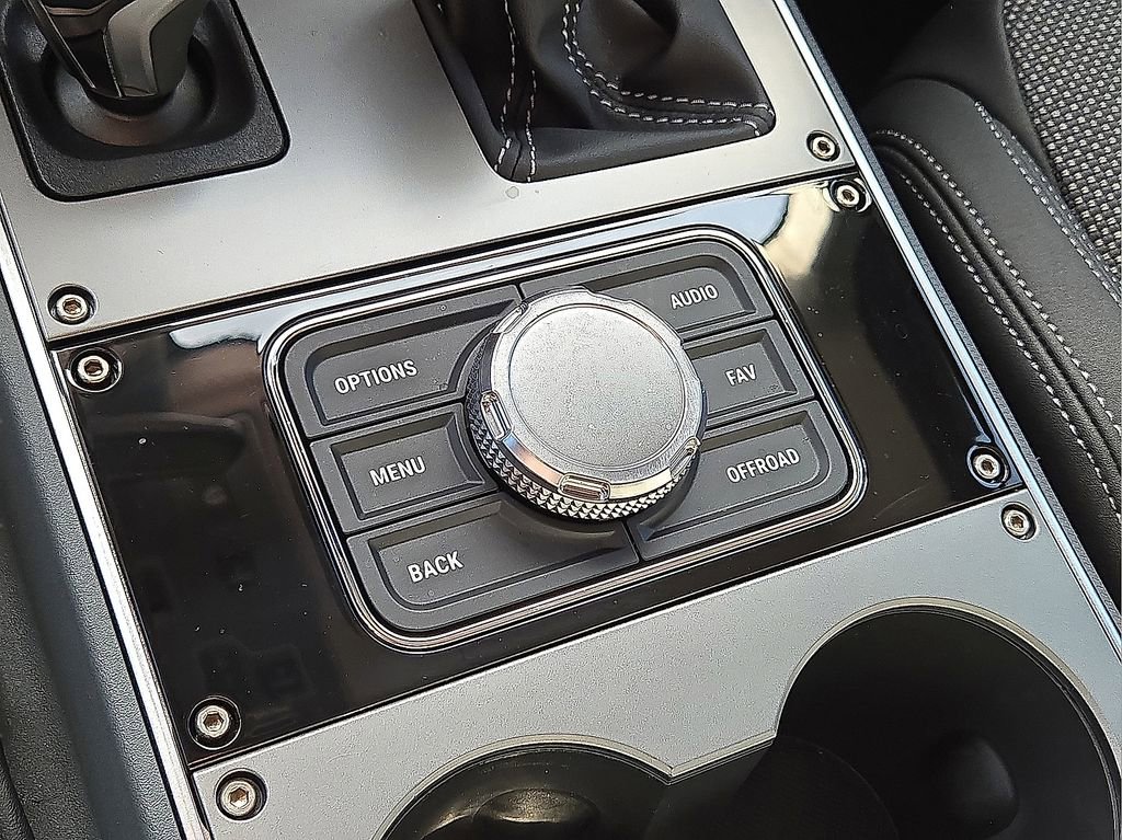 Used 2025 INEOS Grenadier image 30