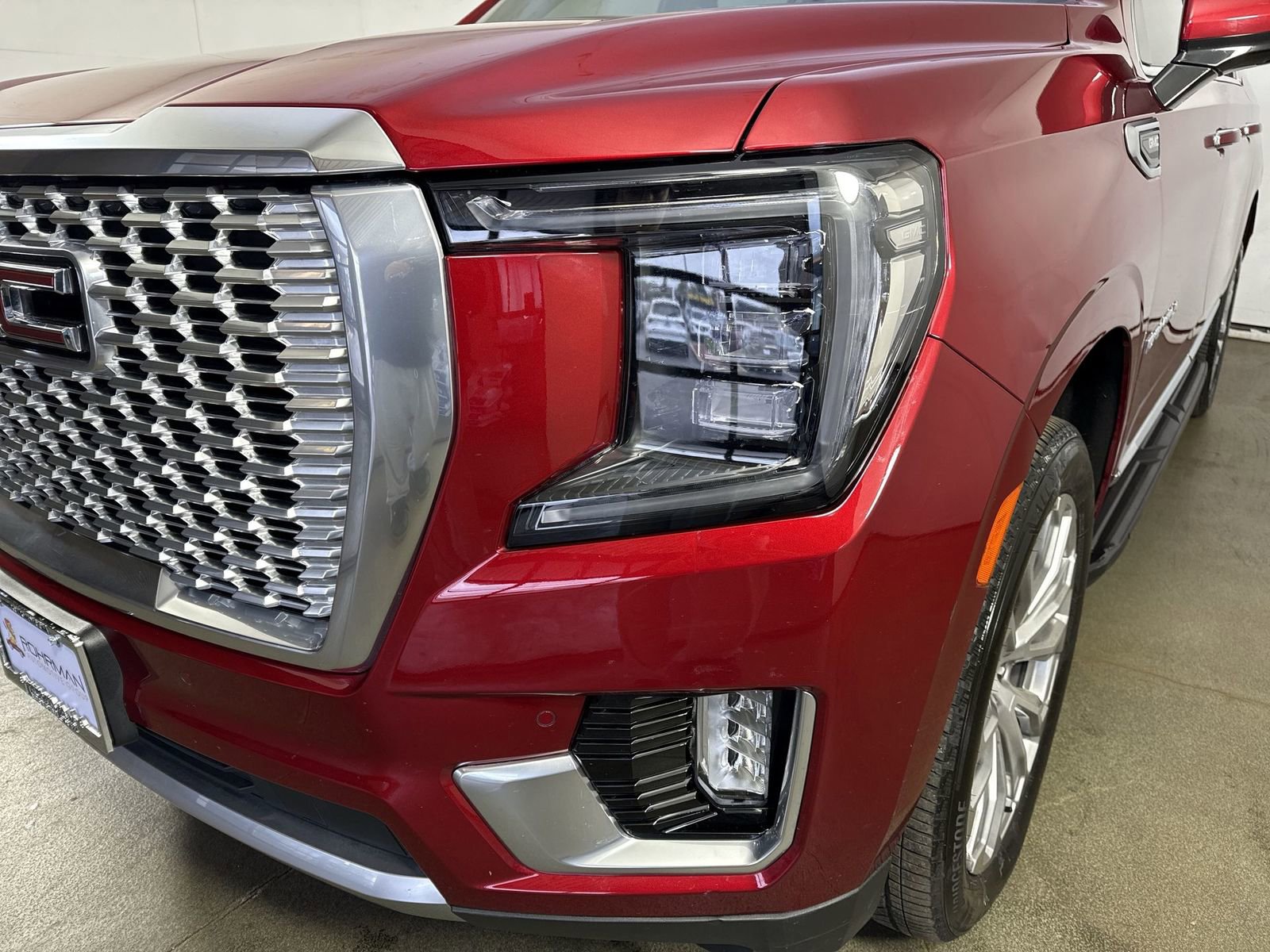 Used 2024 GMC Yukon XL Denali AWD/4WD image 29