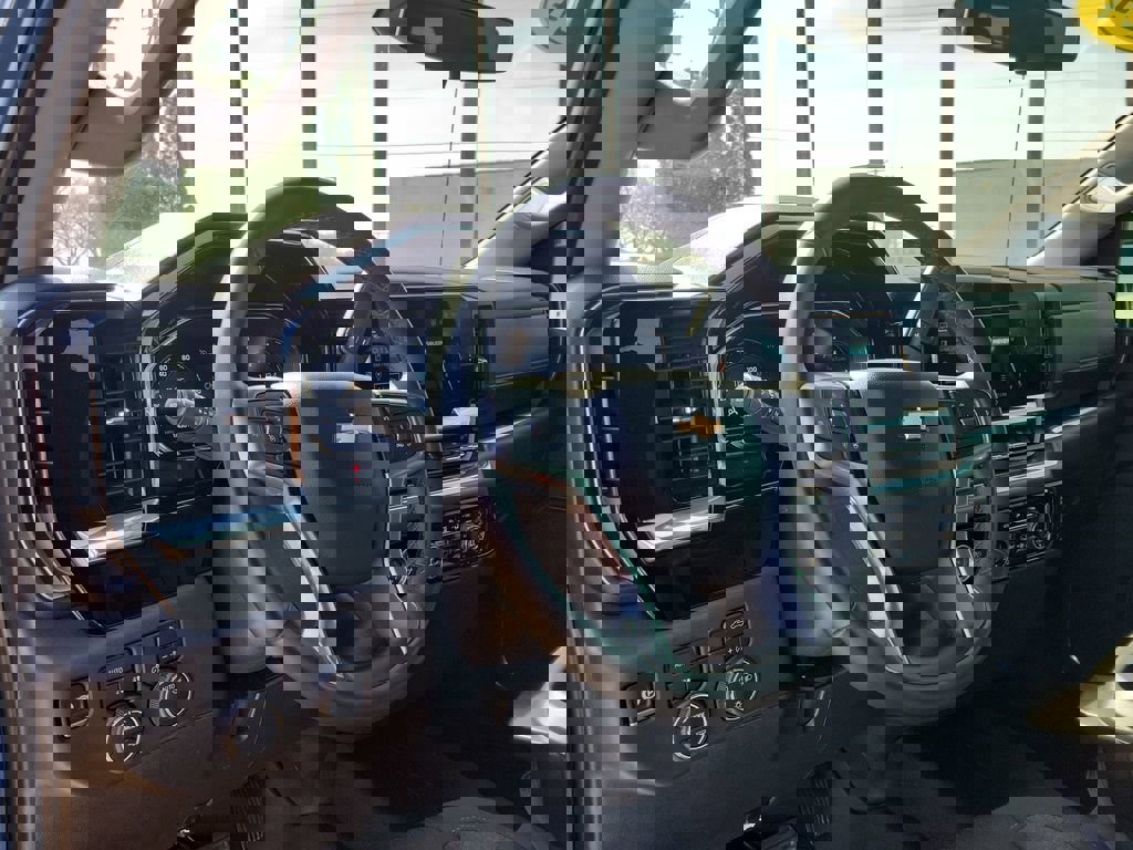 Used 2024 Chevrolet Silverado 1500 LT image 21