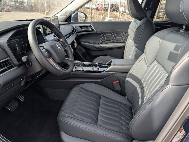 New 2026 Mitsubishi Outlander SEL image 4