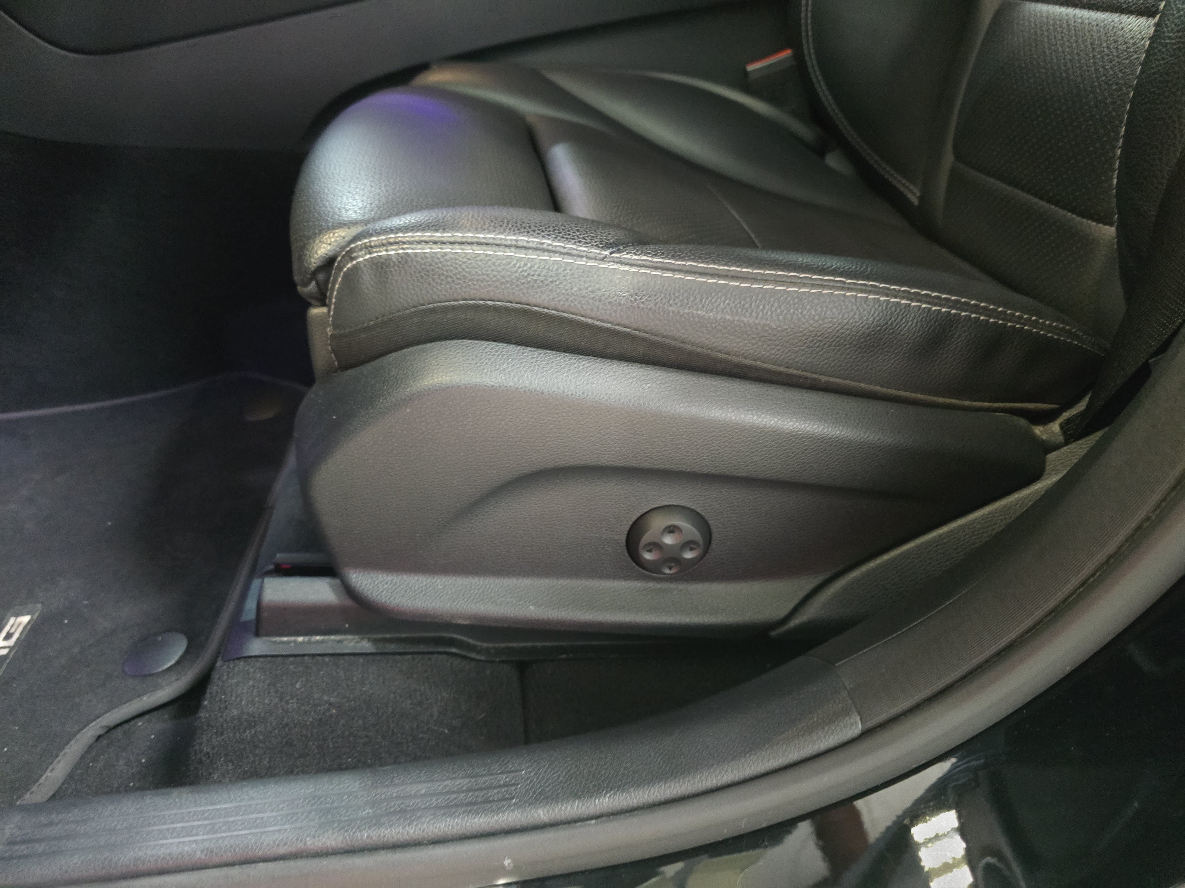 Used 2022 Mercedes-Benz GLC 300 4MATIC image 26