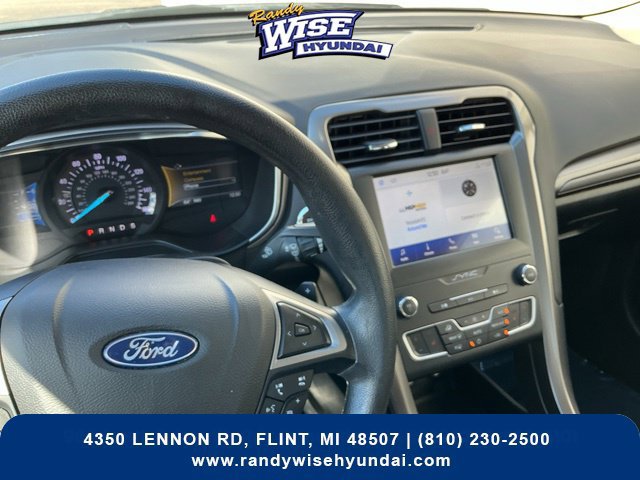 Used 2020 Ford Fusion SE AWD/4WD image 24