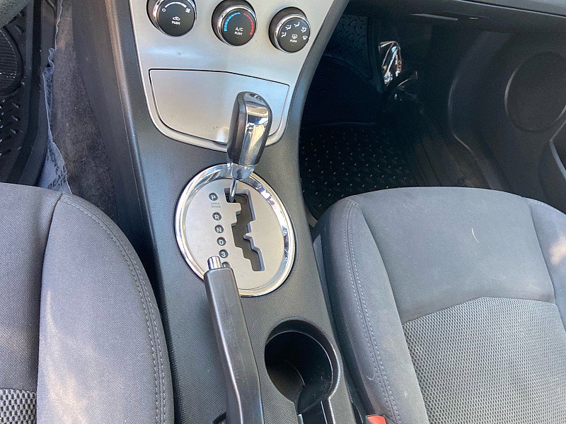 Used 2010 Chrysler Sebring Touring image 10