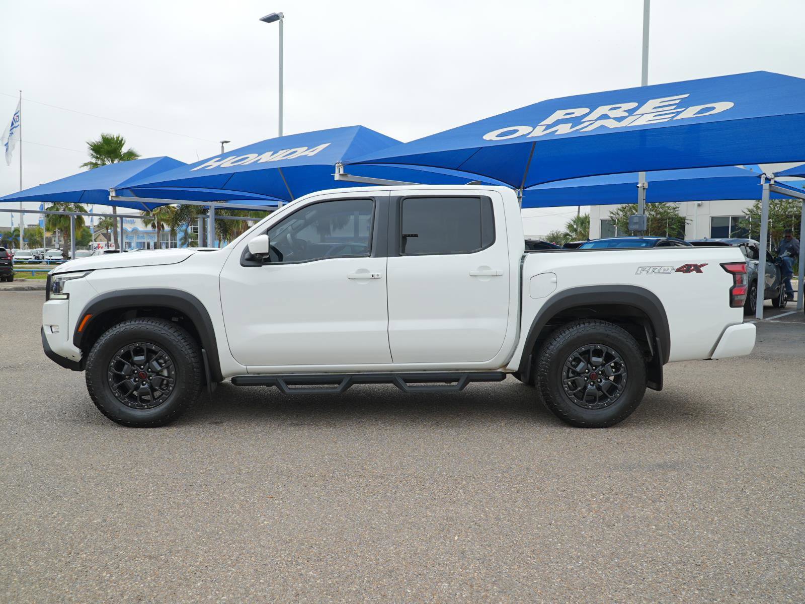 Used 2024 Nissan Frontier PRO-4X w/ Pro Premium Package image 9