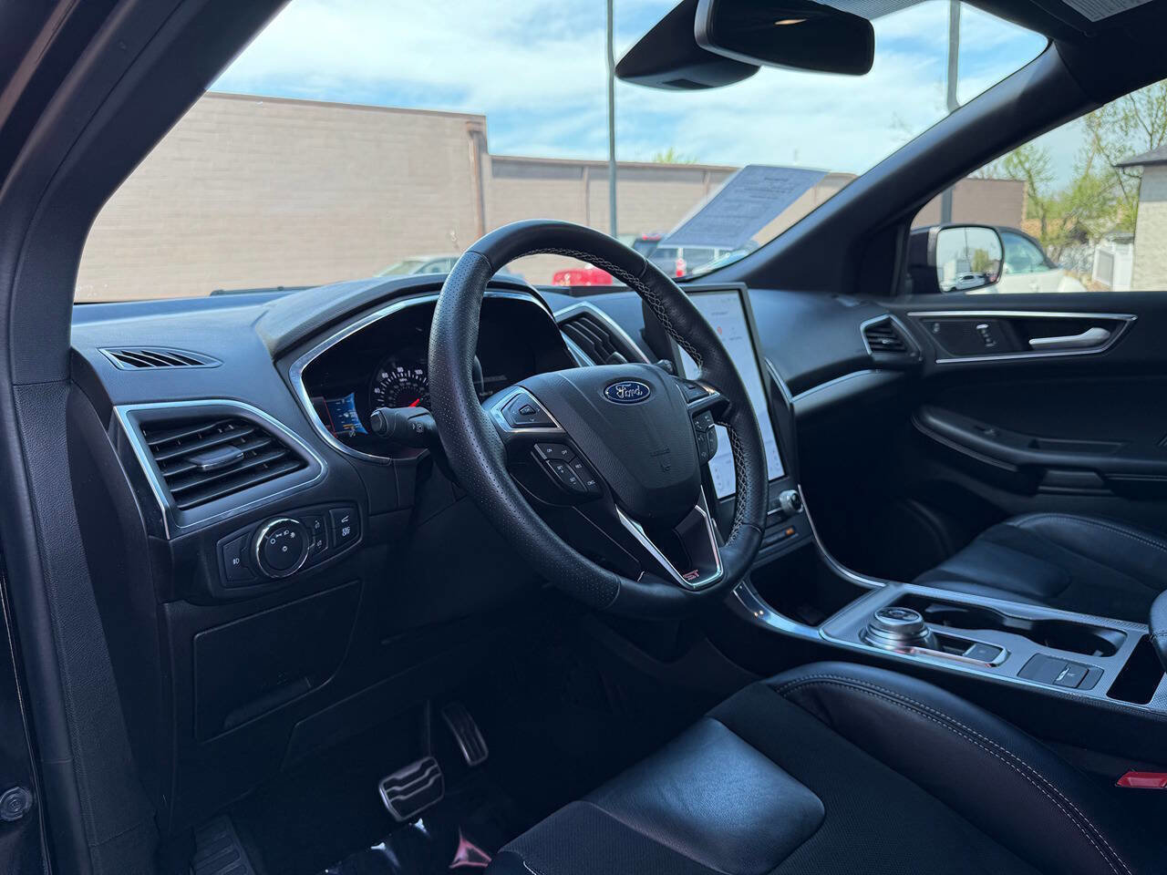 Used 2021 Ford Edge ST image 11