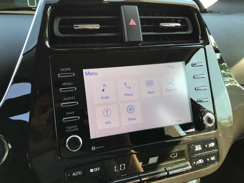 Used 2022 Toyota Prius LE AWD/4WD image 19