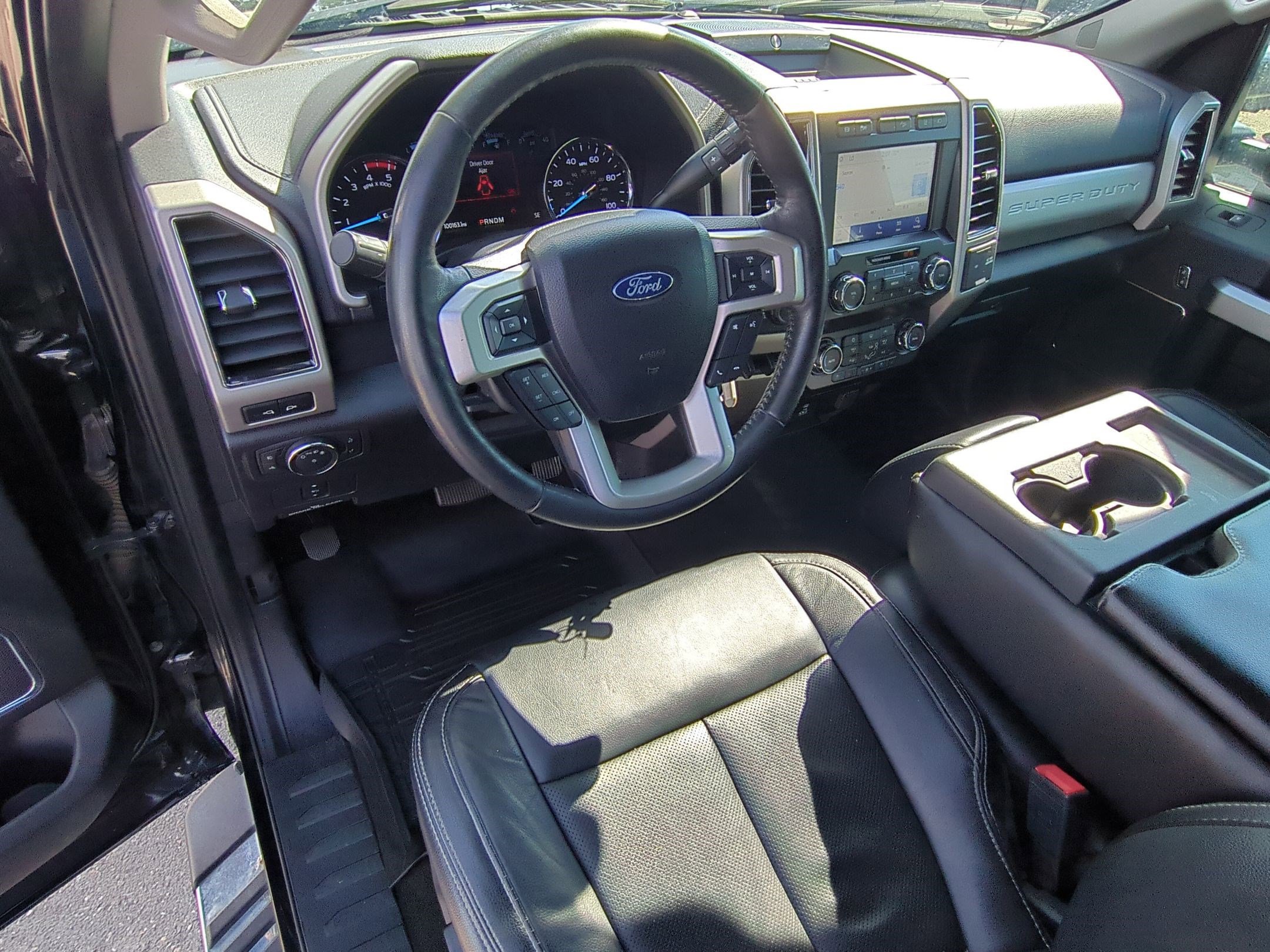 Used 2020 Ford F350 Lariat w/ Chrome Package image 16