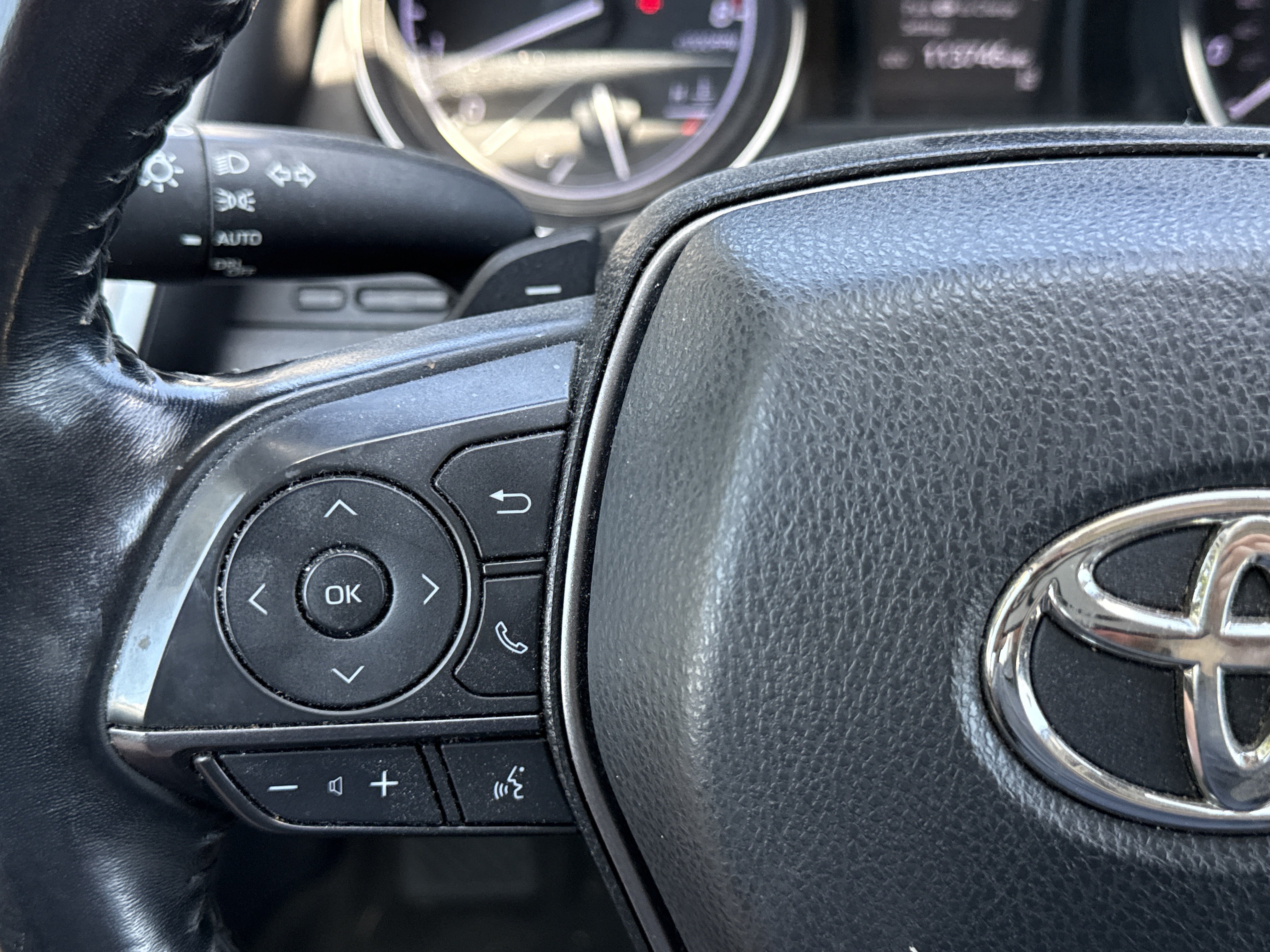 Used 2021 Toyota Camry SE FWD image 13