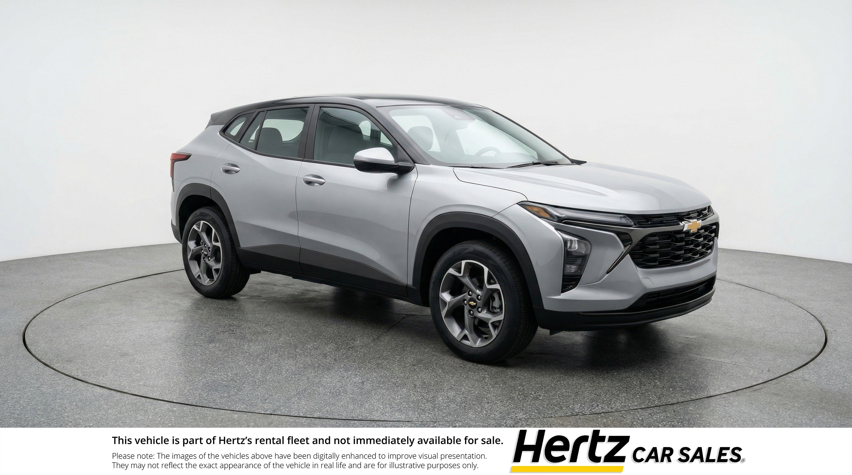 Used 2025 Chevrolet Trax LT FWD image 1