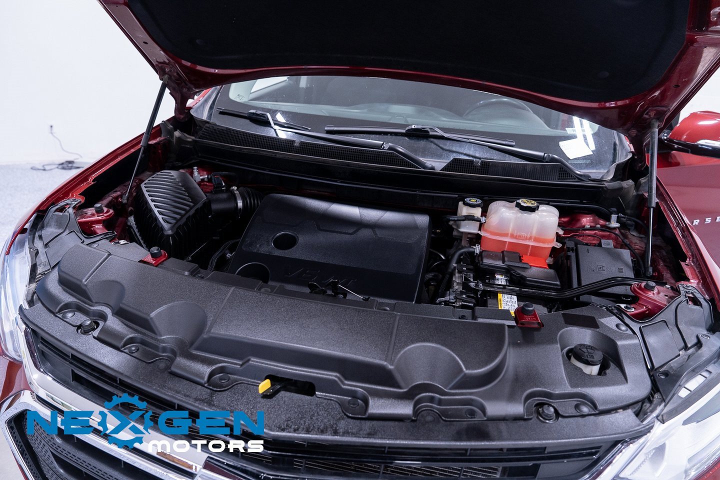 Used 2020 Chevrolet Traverse LT image 54