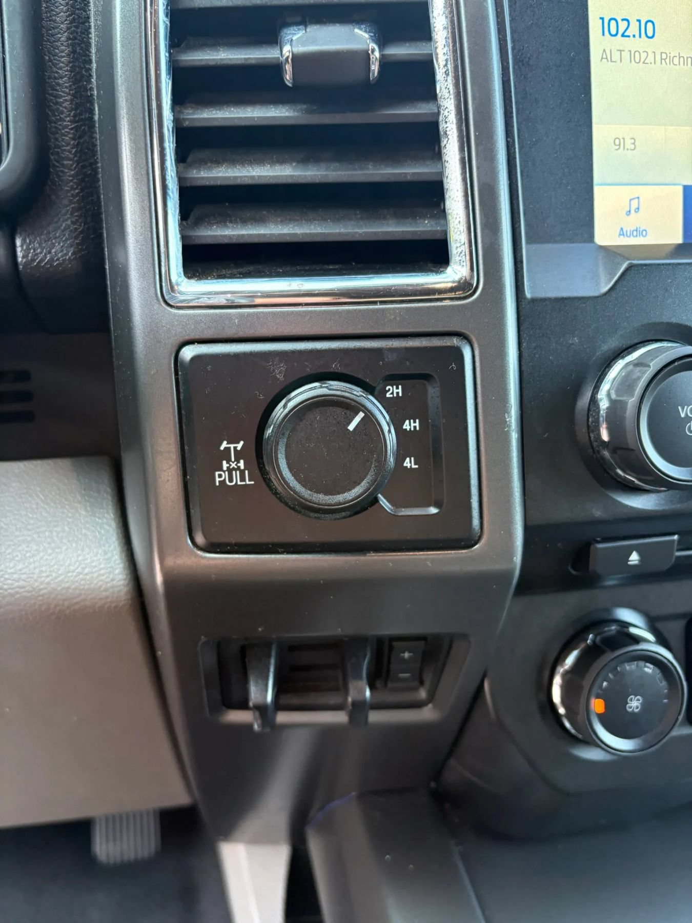 Used 2018 Ford F250 XLT w/ XLT Premium Package AWD/4WD image 15