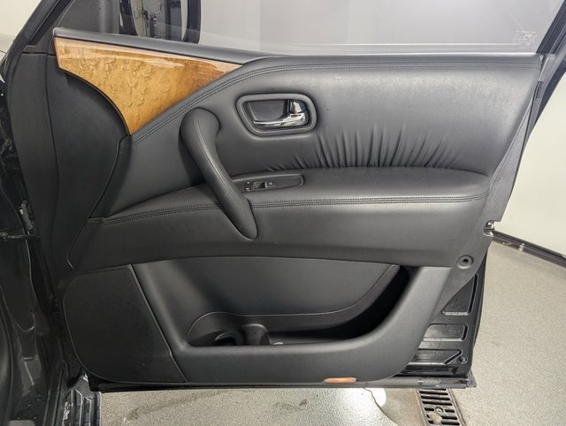 Used 2014 INFINITI QX80 4WD w/ Theater Package image 21