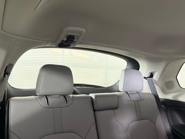 Used 2025 Honda Pilot Touring image 29