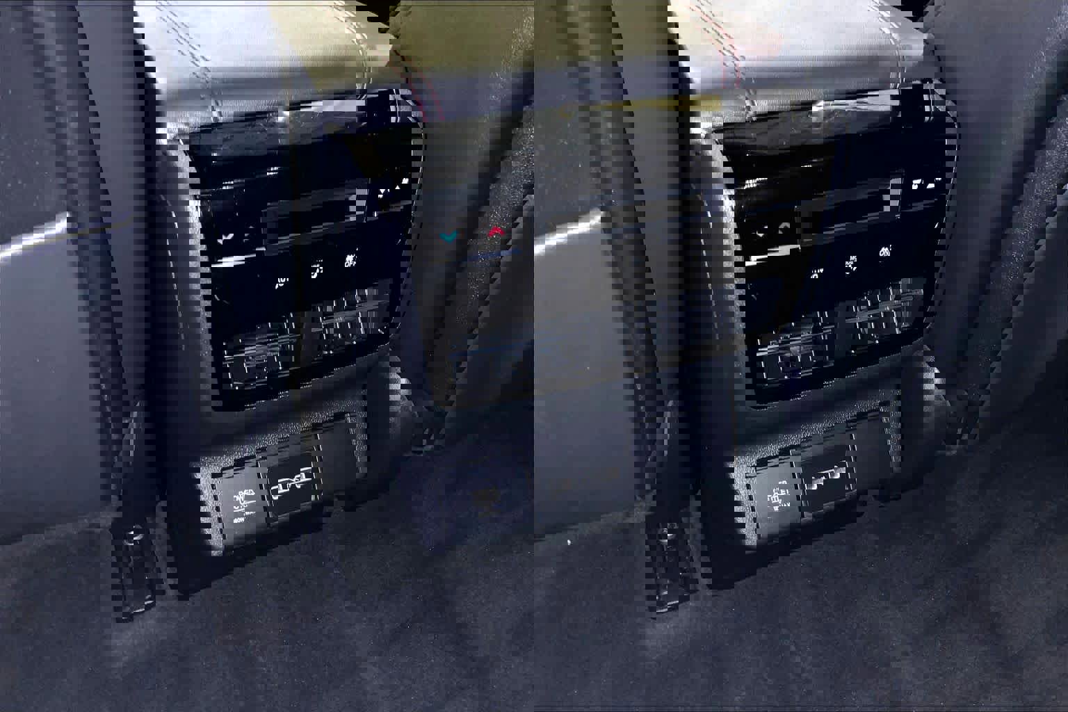 Used 2022 Acura MDX A-Spec image 33