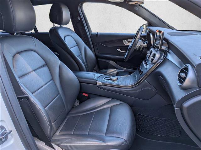 Used 2018 Mercedes-Benz GLC 300 4MATIC image 22