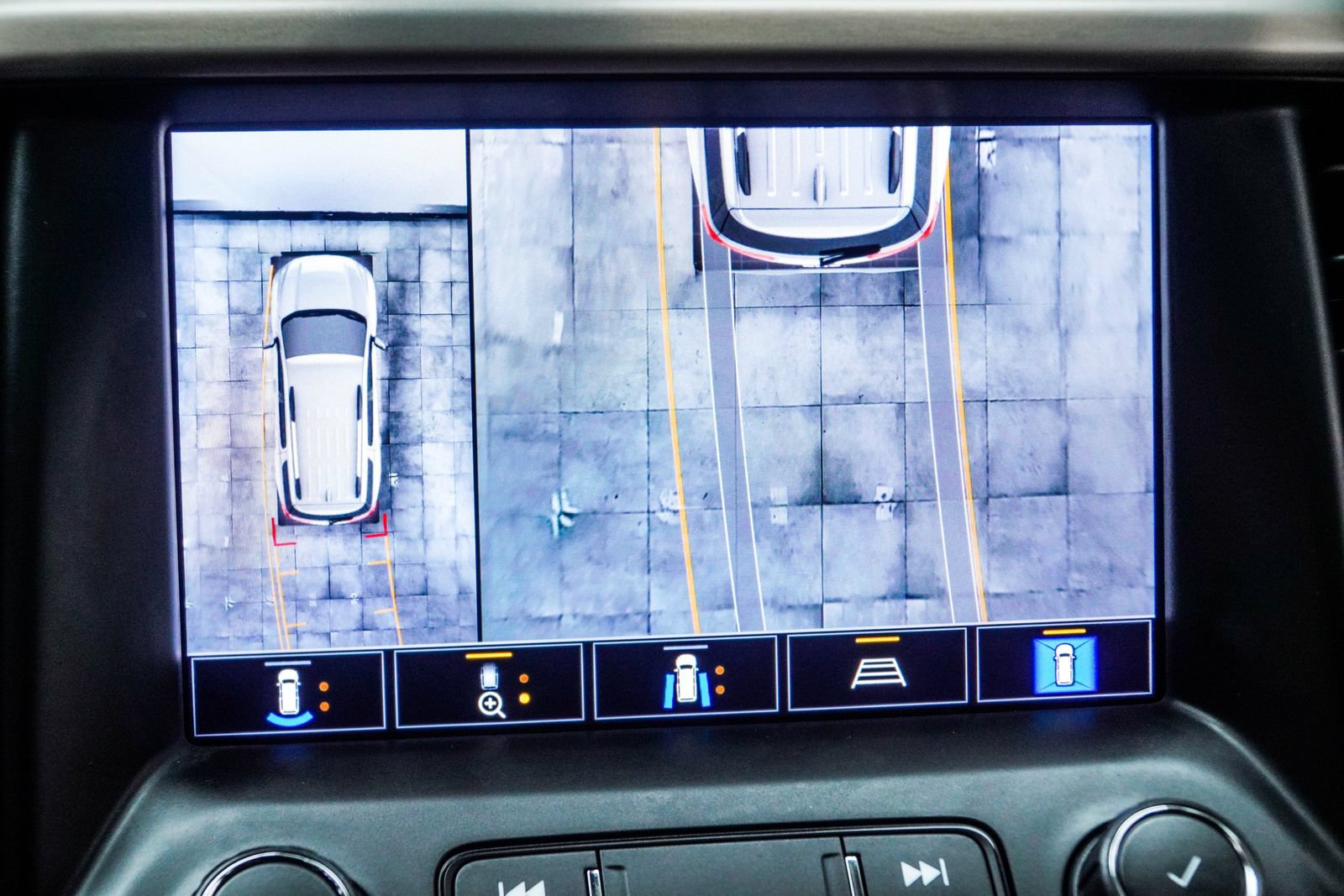 Used 2021 GMC Acadia Denali w/ Denali Technology Package FWD image 36