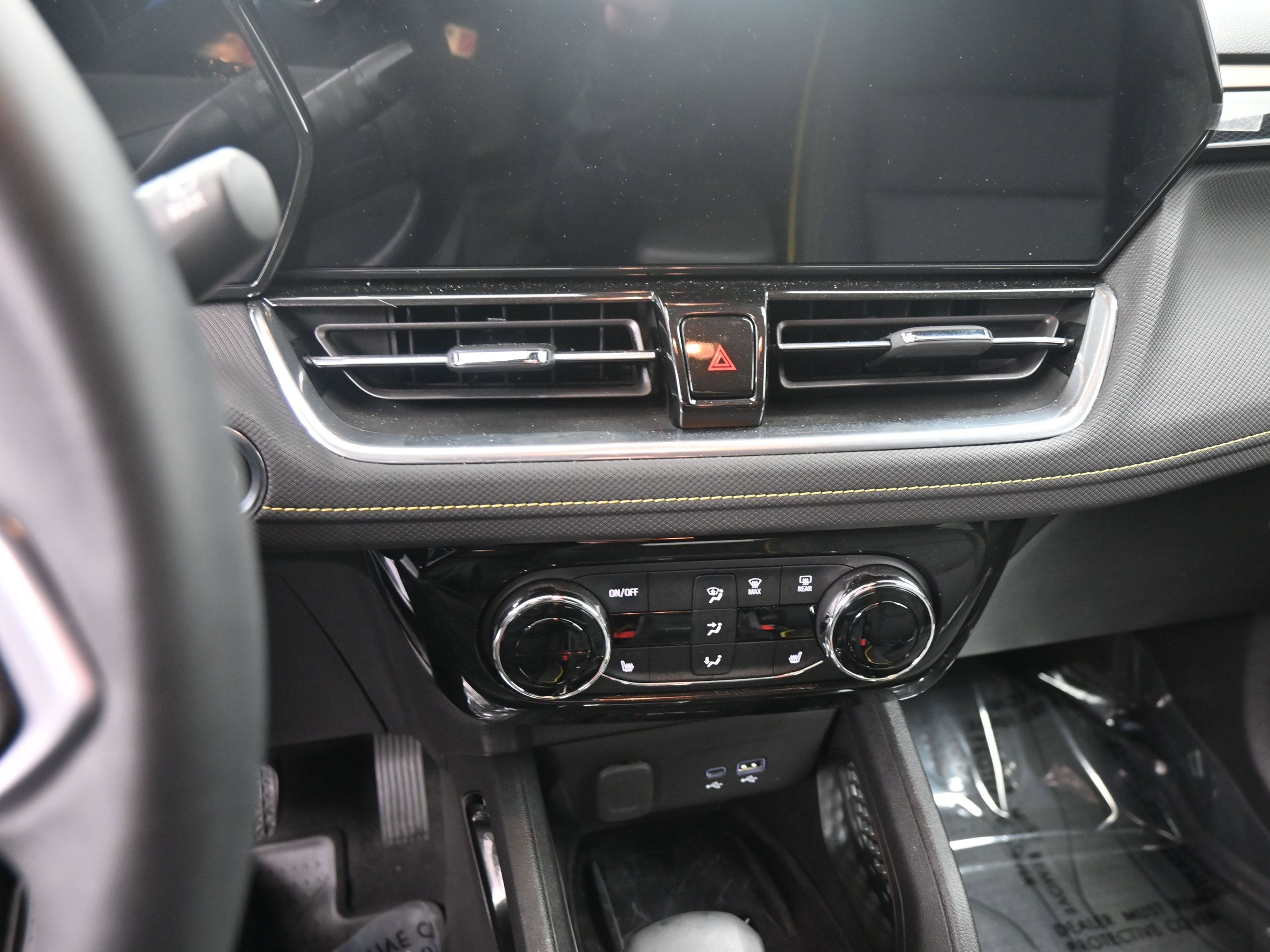 Used 2024 Chevrolet TrailBlazer ACTIV w/ Convenience Package FWD image 15