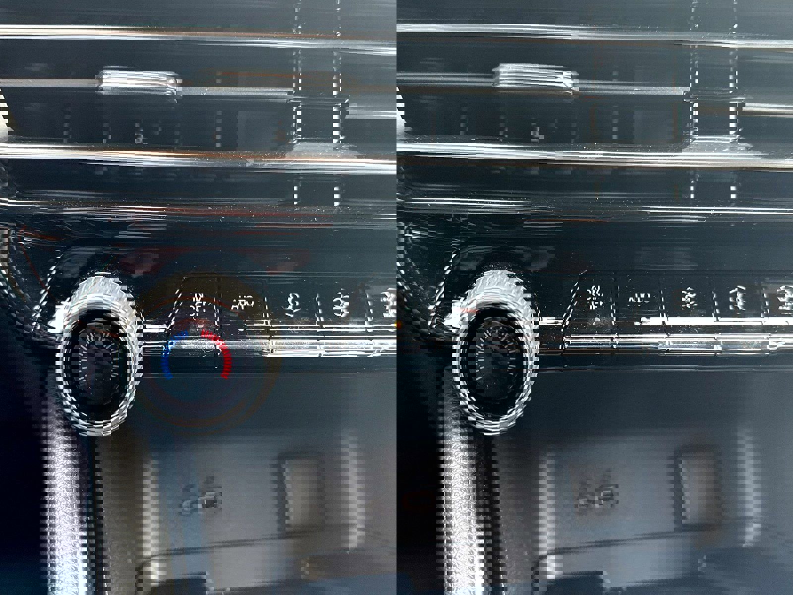 New 2026 Chevrolet Traverse RS AWD/4WD image 53