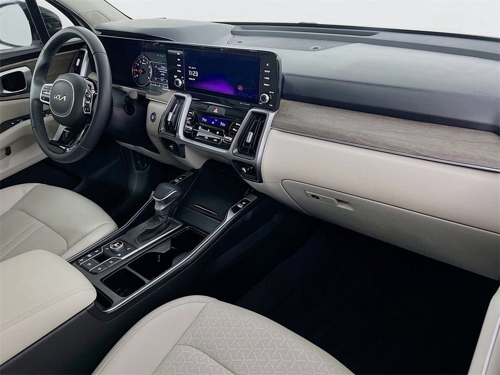 Used 2023 Kia Sorento X-Line EX image 29