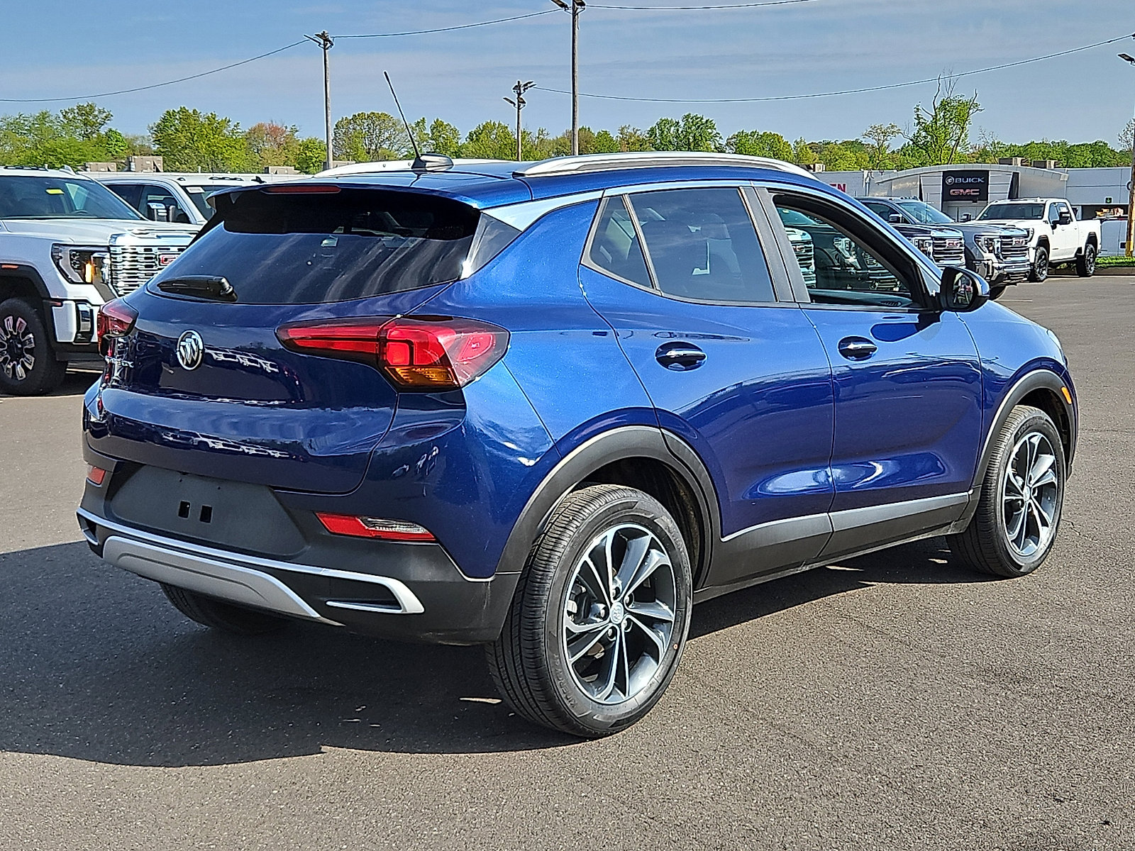 Certified 2023 Buick Encore GX Select w/ Safety Package II FWD image 6