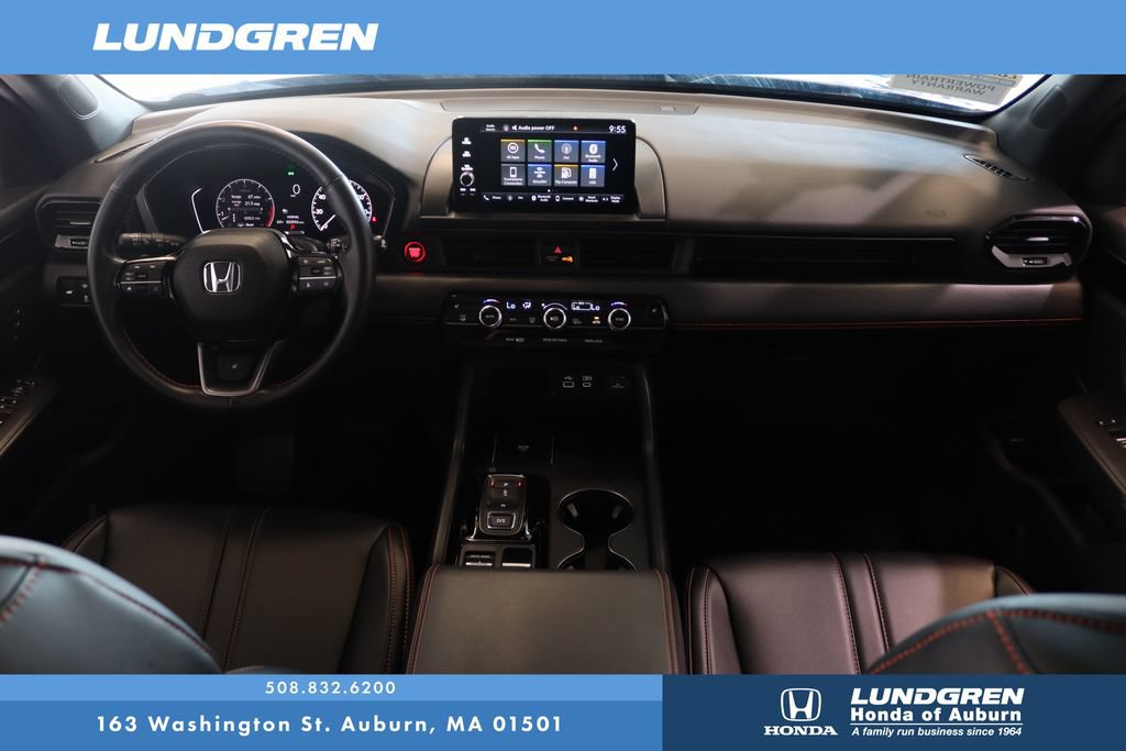 Used 2025 Honda Pilot TrailSport image 19