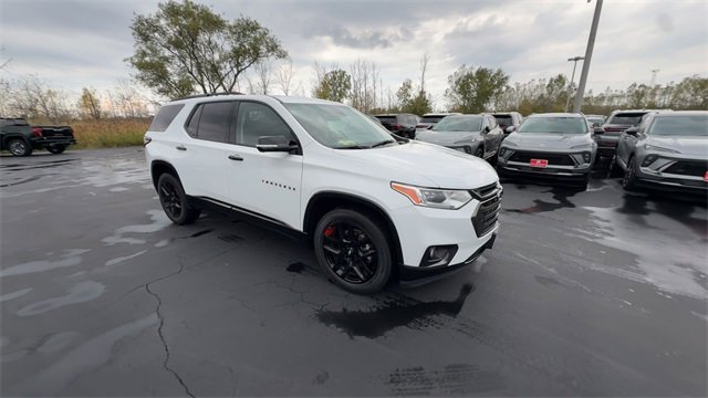 Certified 2020 Chevrolet Traverse Premier w/ Redline Edition image 2