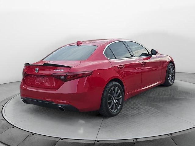 Used 2019 Alfa Romeo Giulia Sprint w/ Cold Weather Package image 5