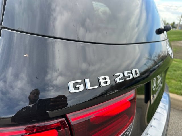 New 2026 Mercedes-Benz GLB 250 4MATIC image 11