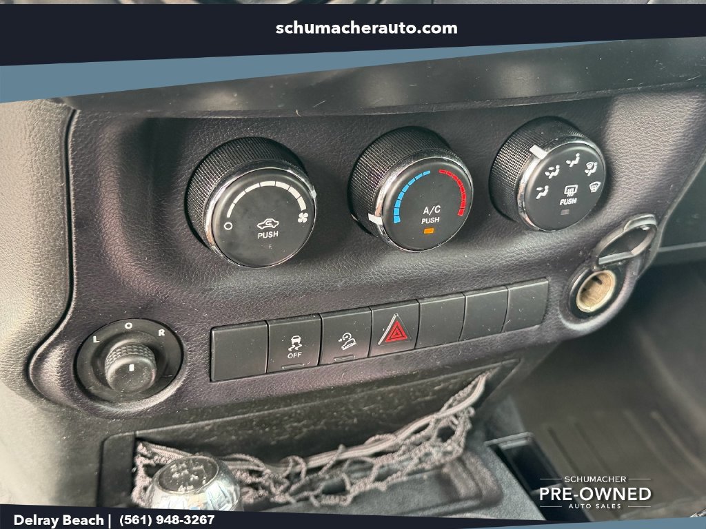Used 2014 Jeep Wrangler Unlimited Sport w/ Quick Order Package 24S AWD/4WD image 20