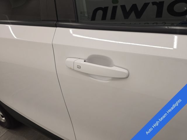 Used 2022 GMC Terrain SLE FWD image 8