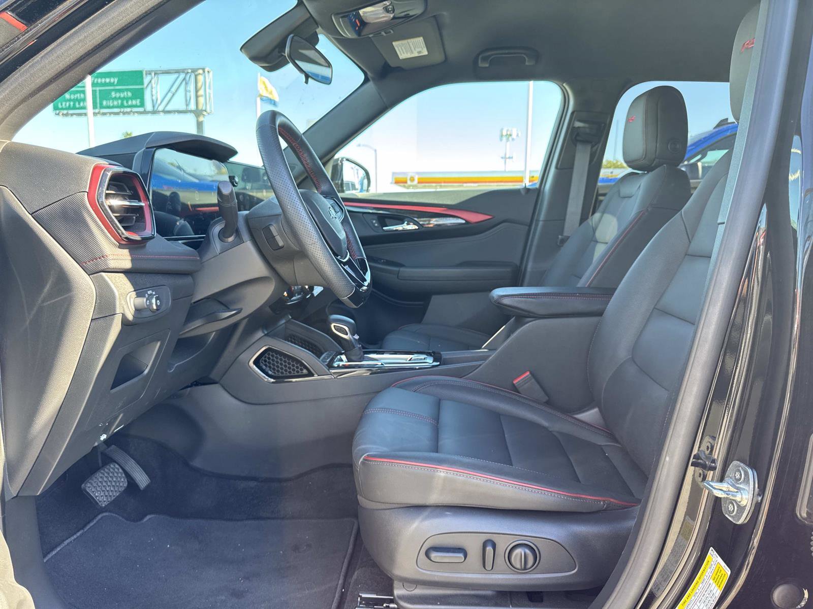 Used 2024 Chevrolet TrailBlazer RS image 20