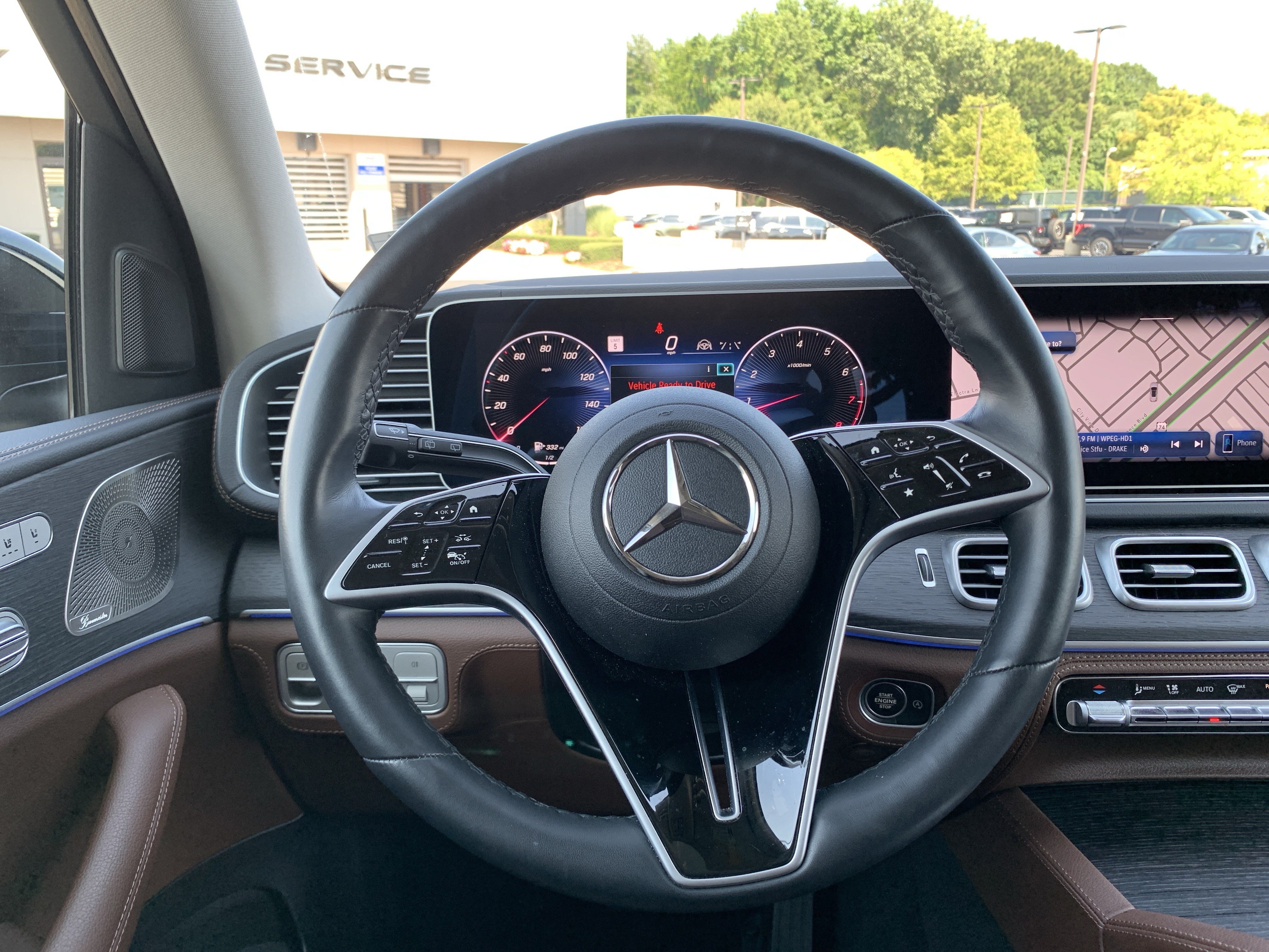 Used 2025 Mercedes-Benz GLS 450 4MATIC image 18