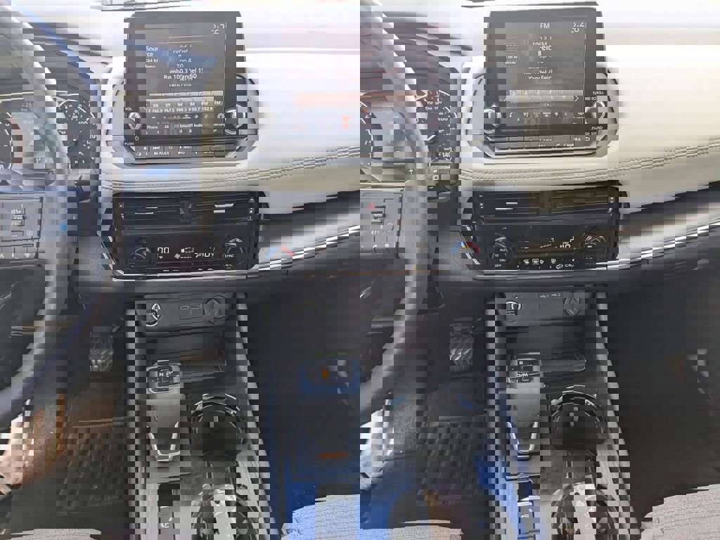 Used 2021 Nissan Rogue SV image 12