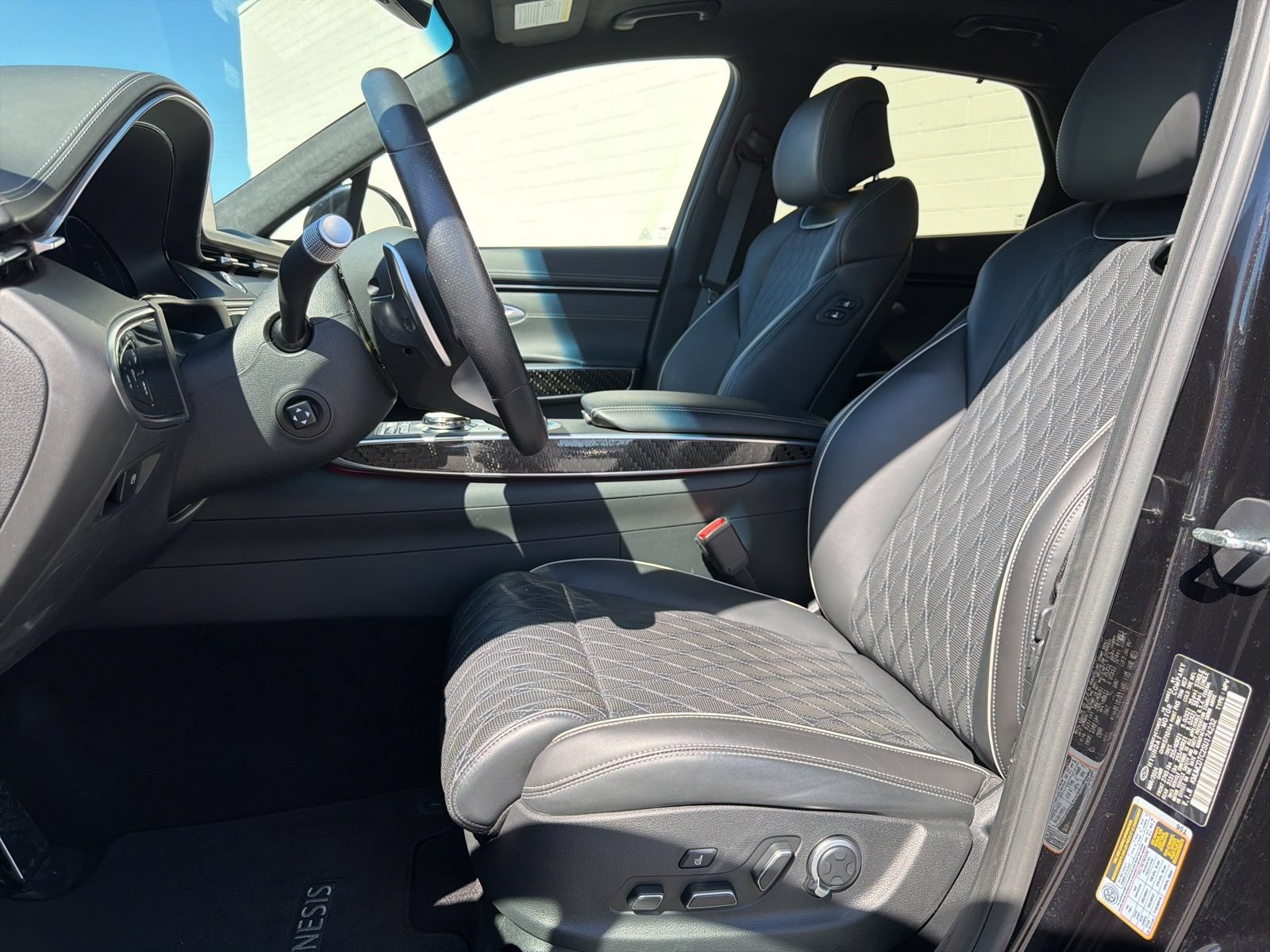 Used 2025 Genesis GV70 3.5T Sport w/ Sport Prestige Package AWD/4WD image 21