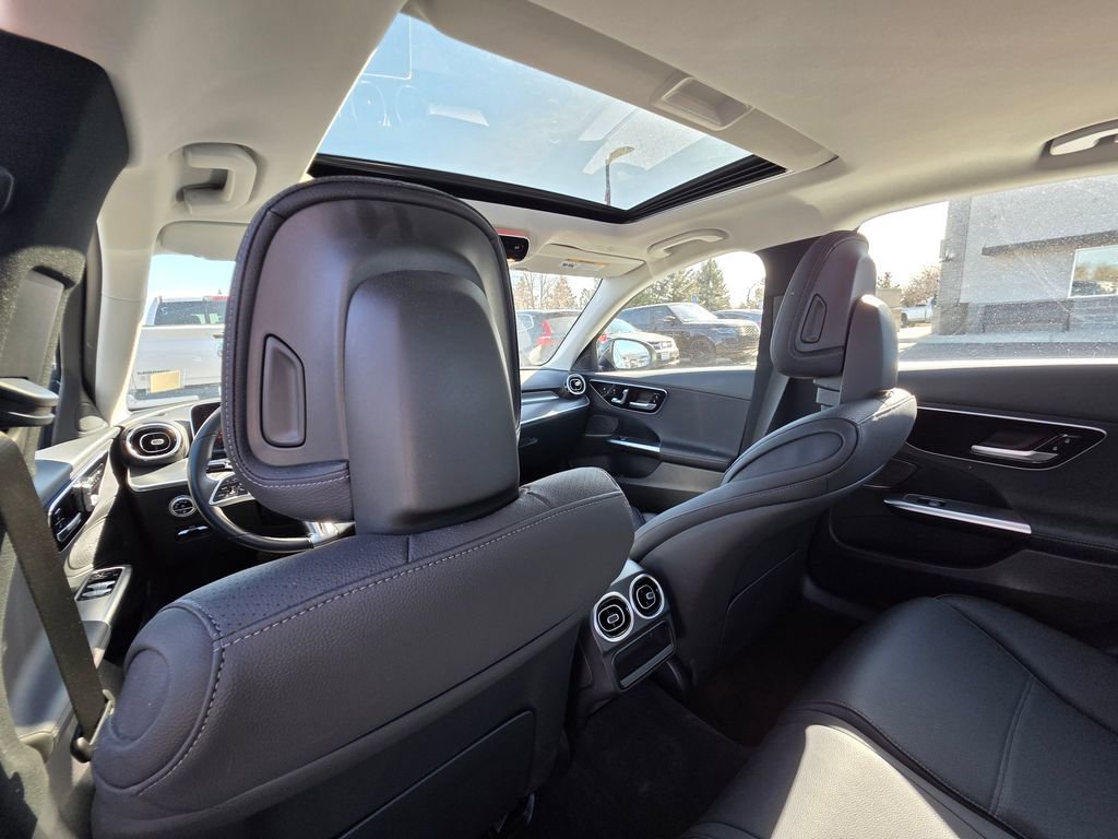 Used 2025 Mercedes-Benz C 300 4MATIC Sedan image 11