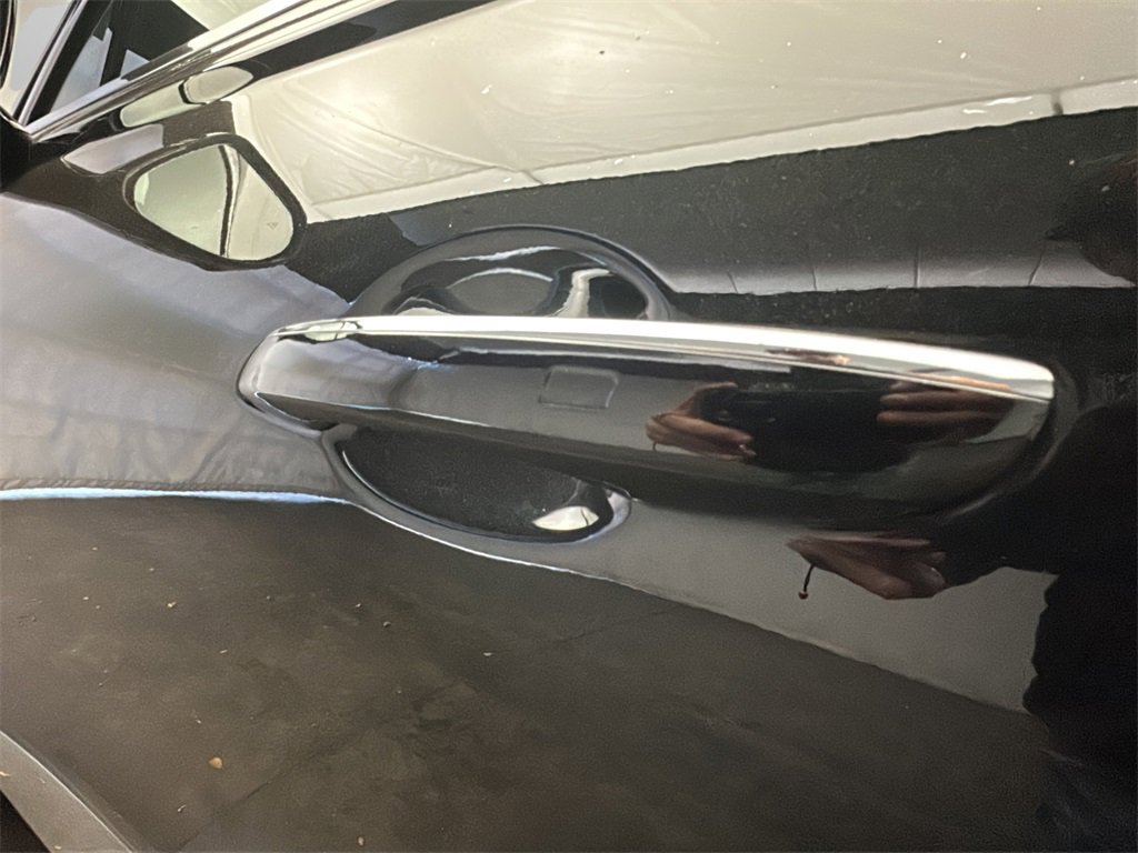 Certified 2025 Genesis GV80 3.5T Prestige image 9