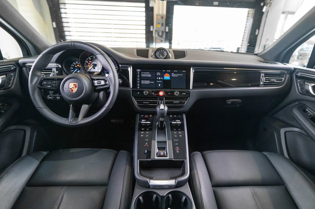 Certified 2026 Porsche Macan S AWD/4WD image 15