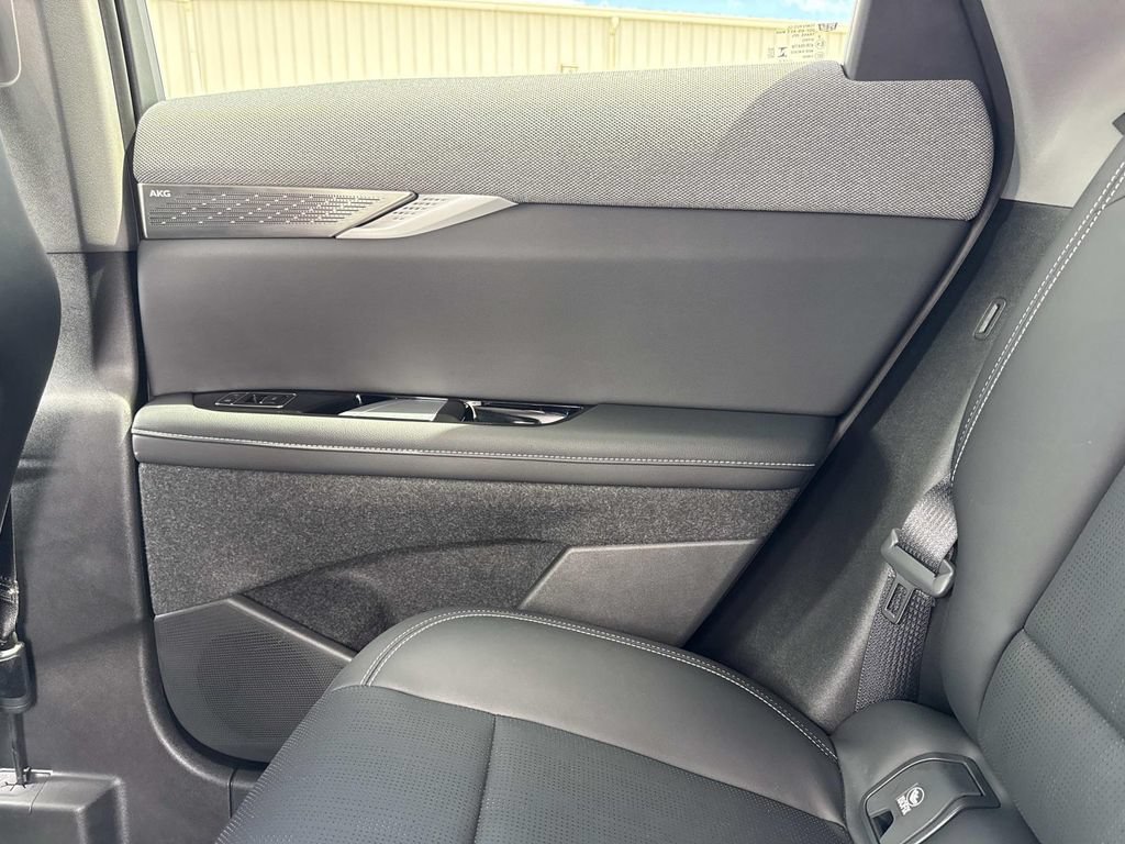 New 2025 Cadillac Optiq Luxury 2 AWD/4WD image 15
