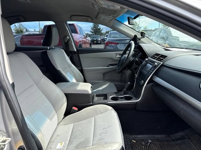Used 2016 Toyota Camry SE FWD image 9