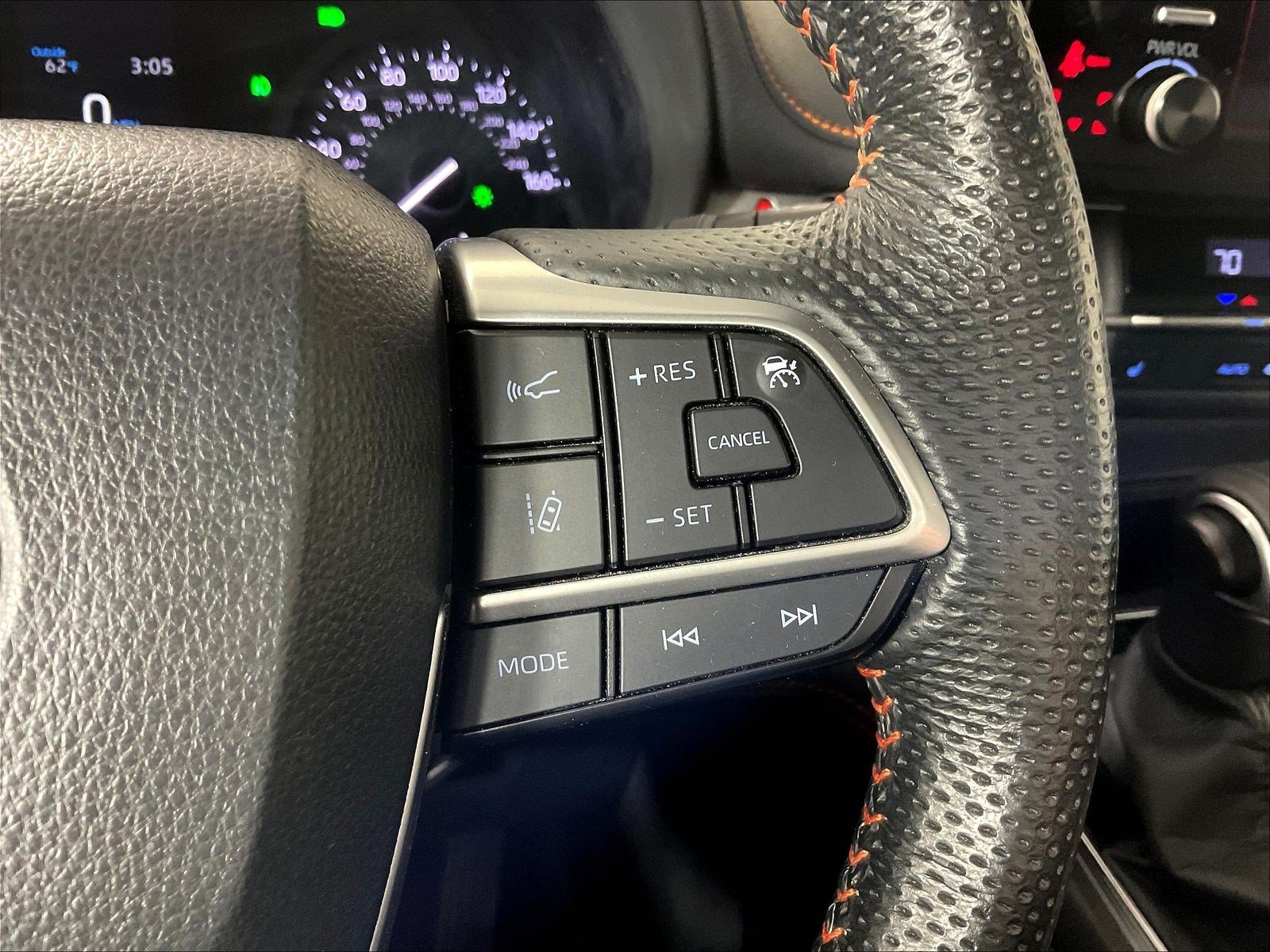 Used 2022 Toyota Sienna XSE w/ XSE Plus Package AWD/4WD image 12