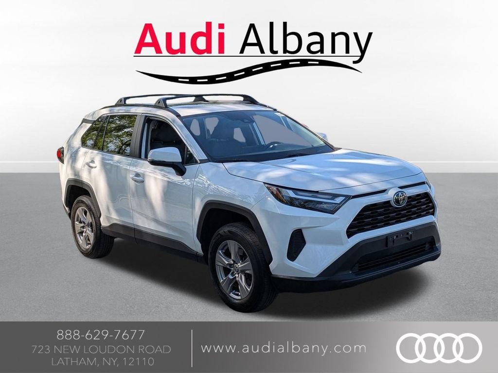 Used 2022 Toyota RAV4 XLE w/ Convenience Package AWD/4WD image 1