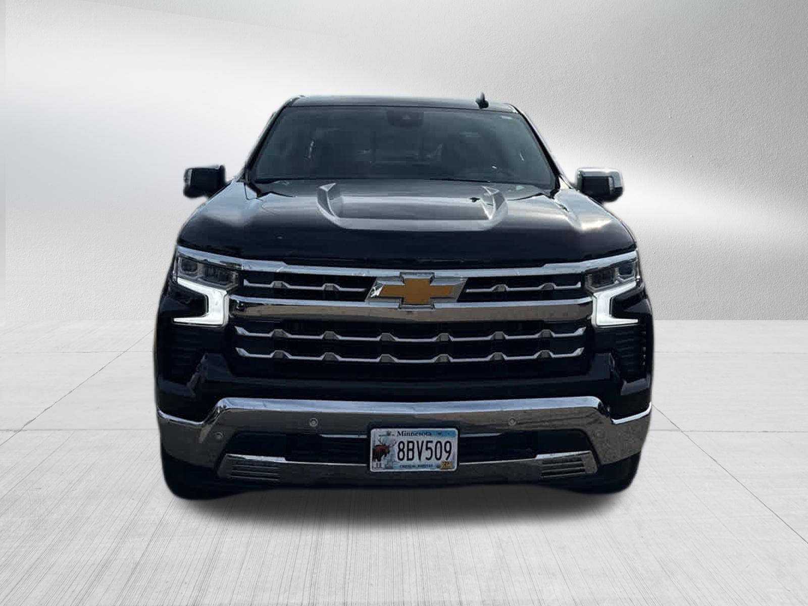 Used 2024 Chevrolet Silverado 1500 LTZ w/ LTZ Premium Package AWD/4WD image 2