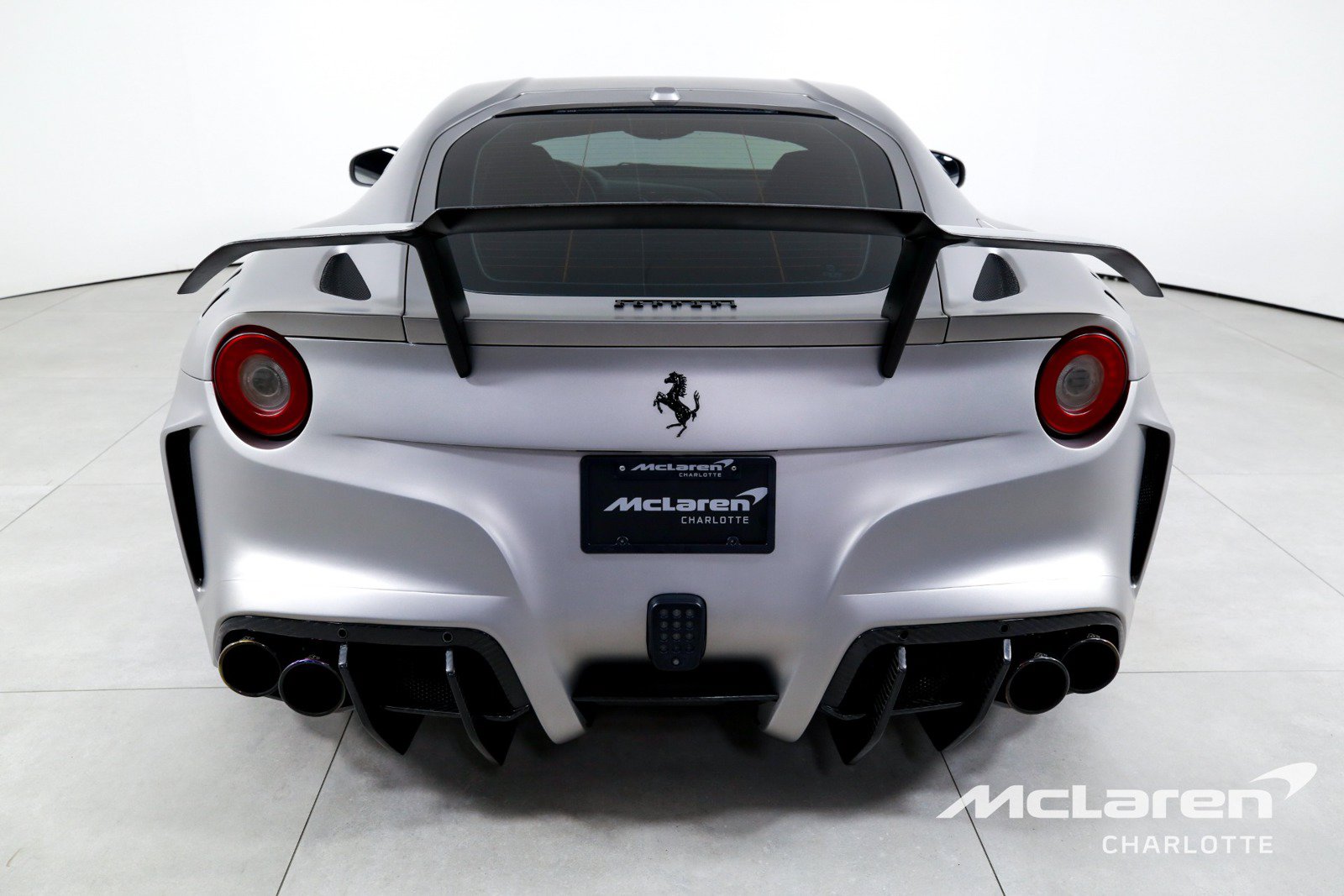 Used 2016 Ferrari F12 Berlinetta RWD image 7